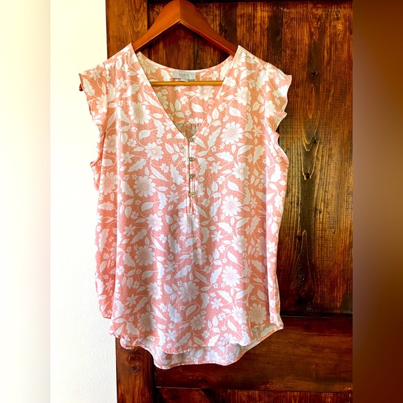 LOFT floral top - Picture 1 of 3